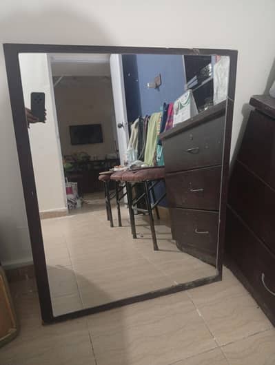 Dressing table