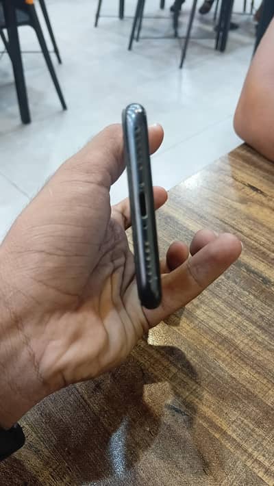 Apple iPhone SE