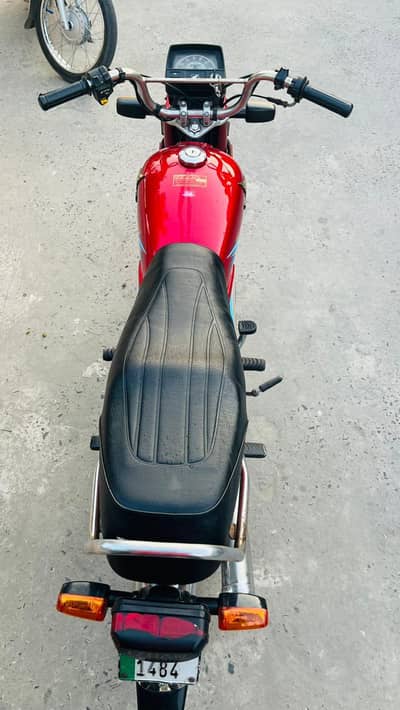 Red cd70 2019 model