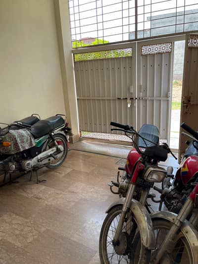 3 MARLA FULL HOUSE FOR RENT COLLEGE ROAD LAHORE