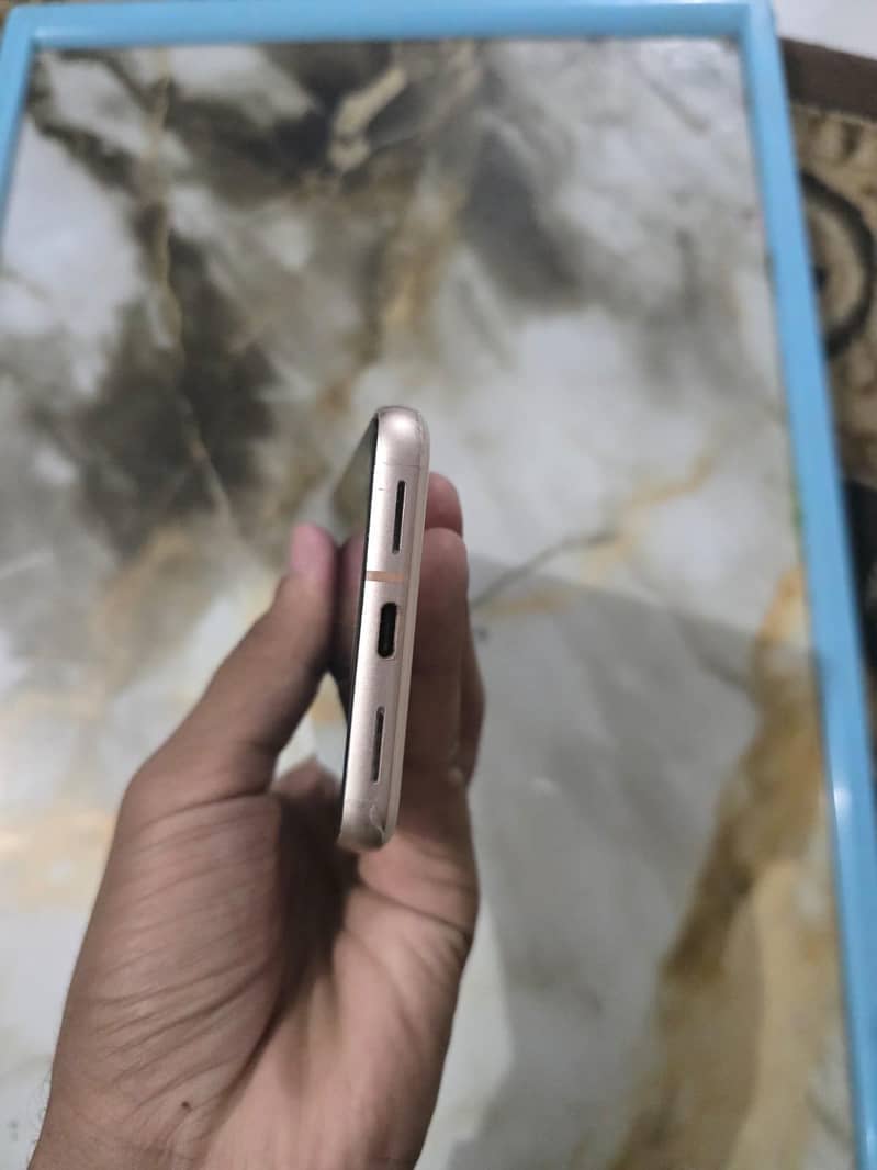 Google Pixel 8 2
