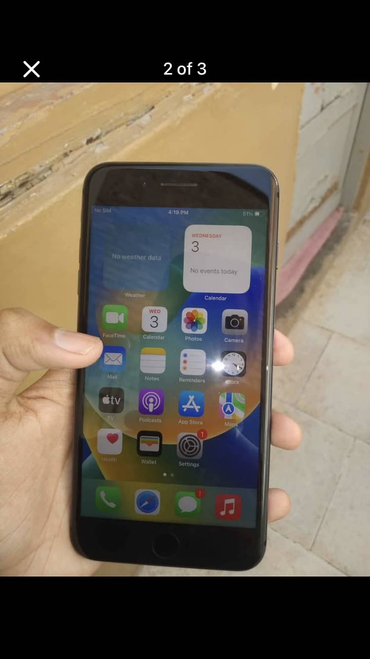 Apple iPhone 8 Plus 1