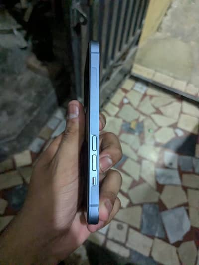 Apple iPhone 14