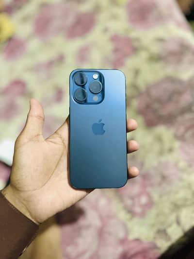 I phone 15 pro 128 gb factory unlock for sall