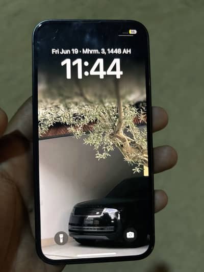 Apple iPhone 13