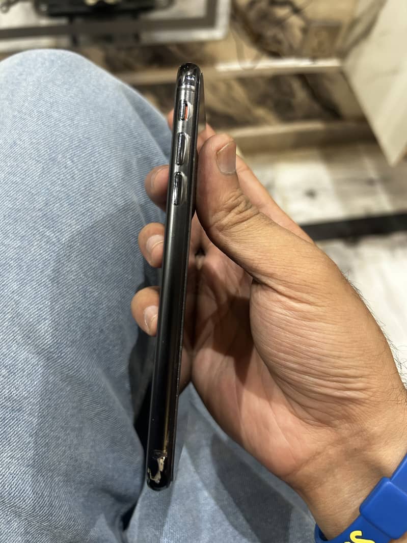 Apple iPhone X 1