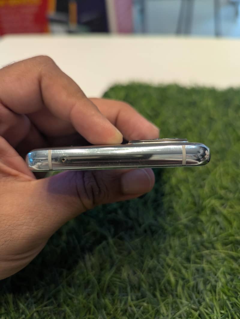 One Plus 9 Pro 5