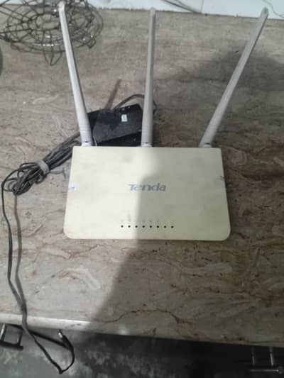 Tenda Router 3 Anteena