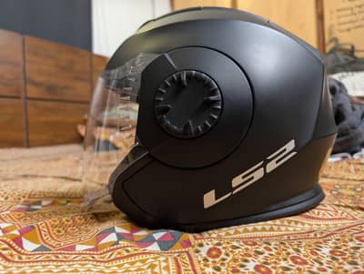 LS VERSO HELMET it's an new never used urgent sale