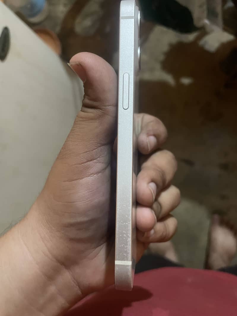 iPhone 13 1