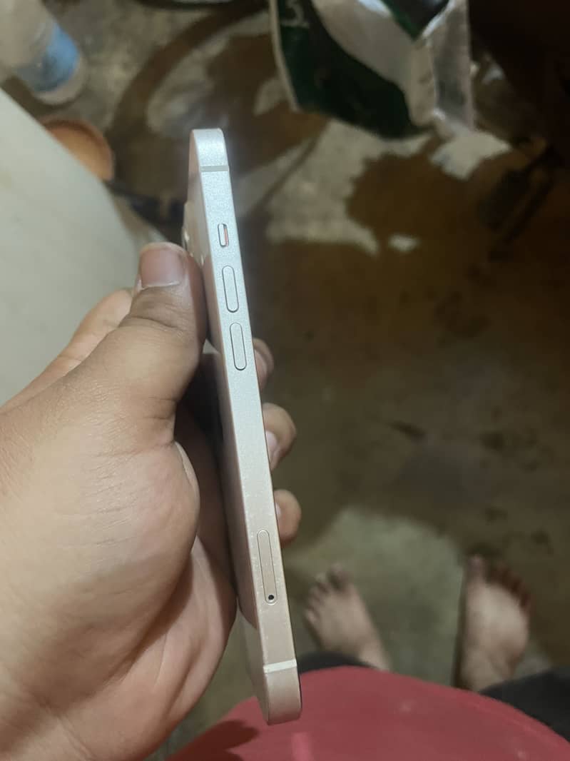 iPhone 13 2