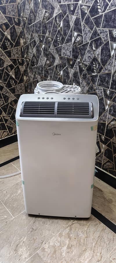 Midea 1.3ton portable AC Manufacturing date 11-2024