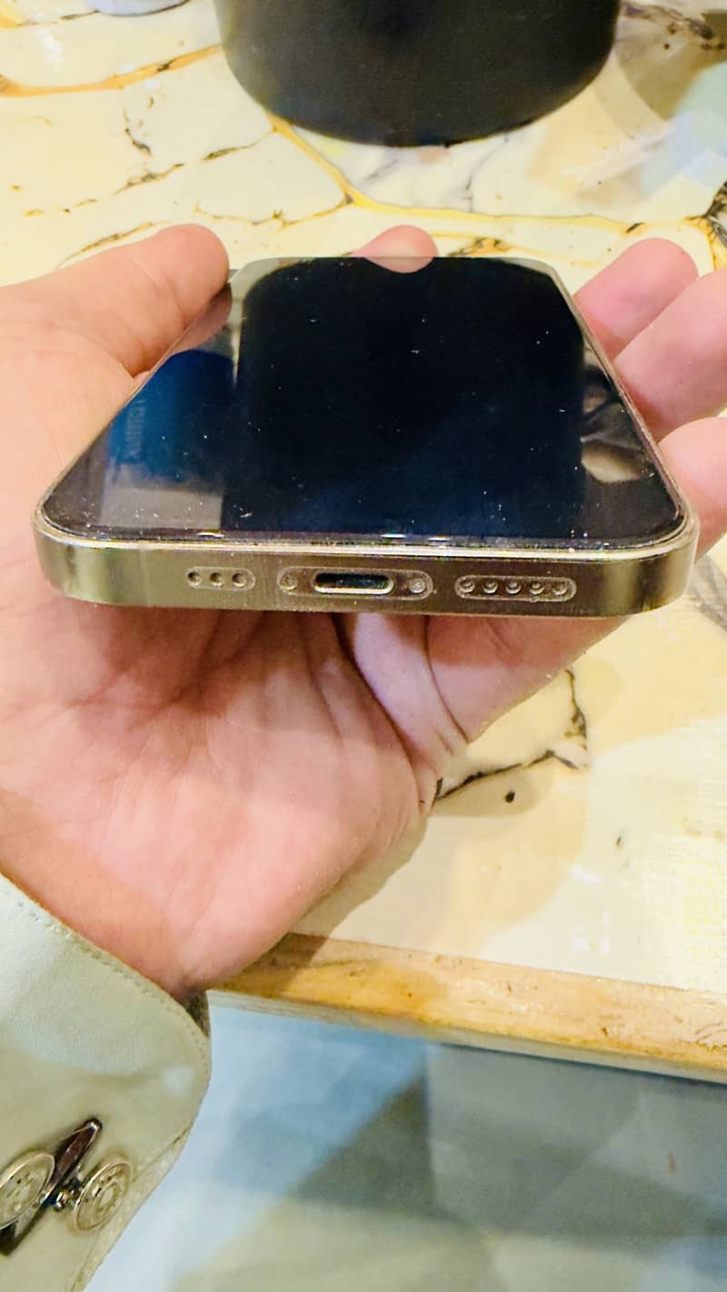 Apple iPhone 12 Pro 2