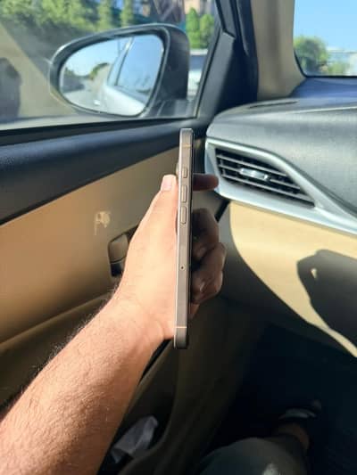 Iphone 16 pro 256 gb desert titanium HK Model with box