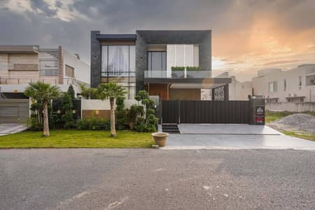 Beautiful Fully Furnished Modern 1 Kanal House in Phase 7 For Sale