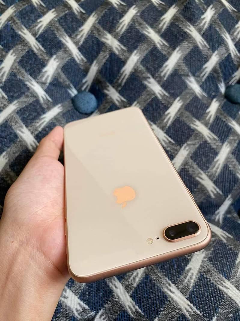 Apple iPhone 8 Plus 2