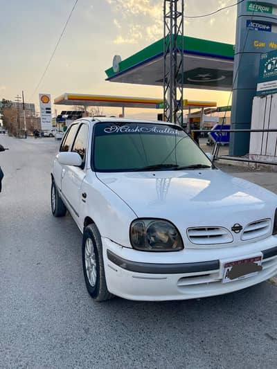 Nissan March 2001