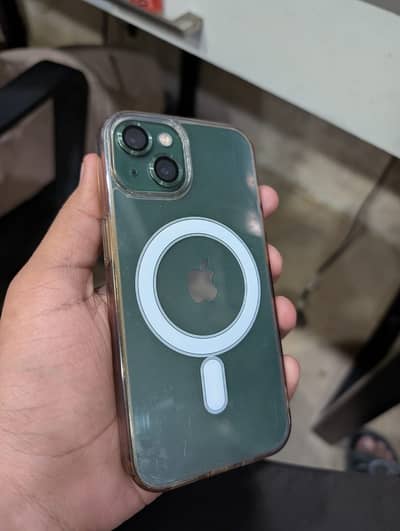 Apple iPhone 13