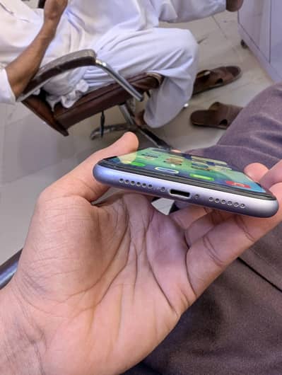 Apple iPhone 11