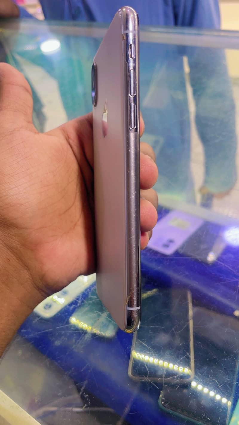 Apple iPhone X 2