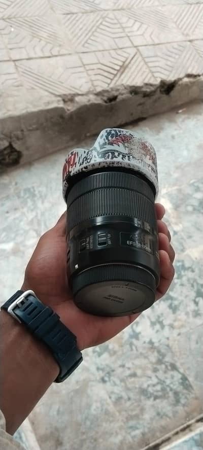 Canon EF-S 18-135mm f/3.5-5.6 IS STM is a versatile, all-purpose