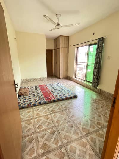 Per Person Room Available For Boys