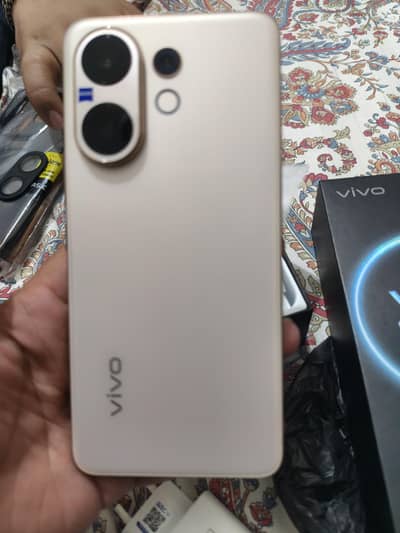 Vivo V60 12 GB ram 256gb  gold color