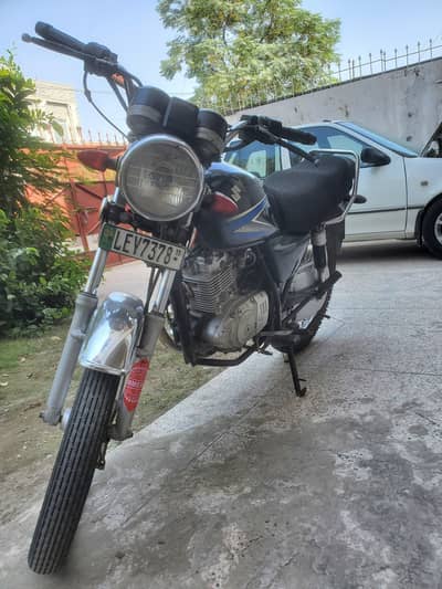 Suzuki GS 150, 2011 Model