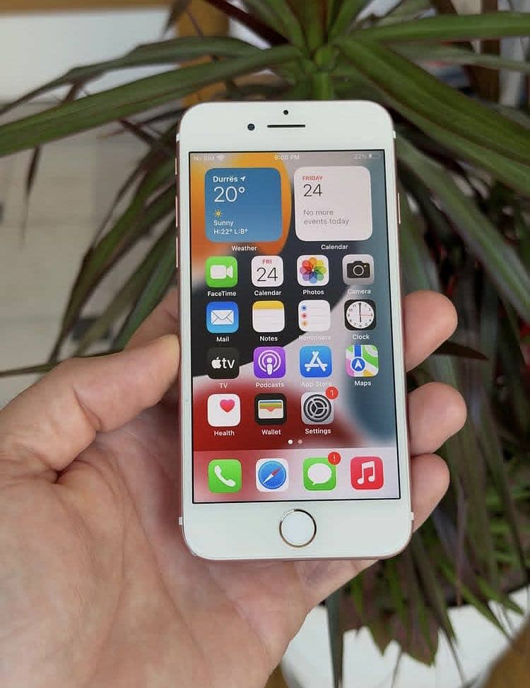 Apple iPhone 7 2