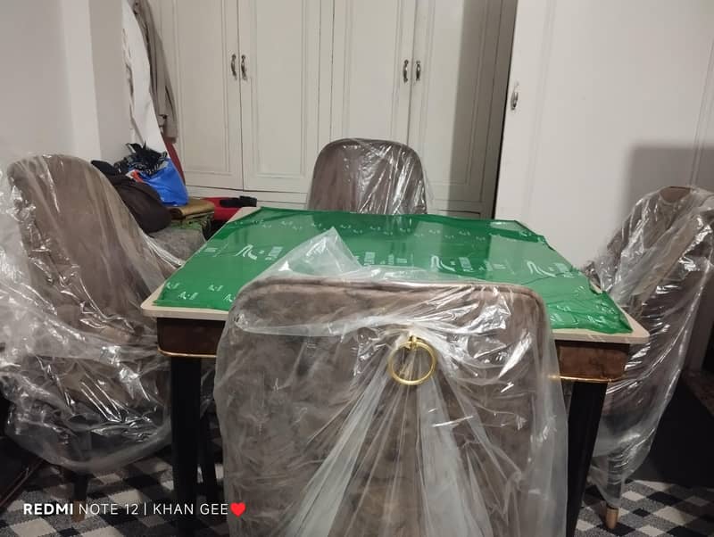Dinning Table 4