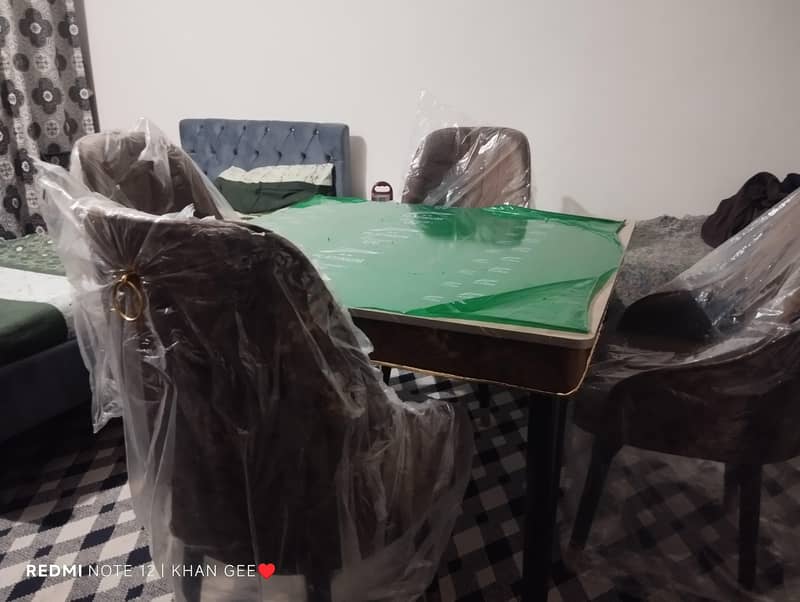 Dinning Table 6
