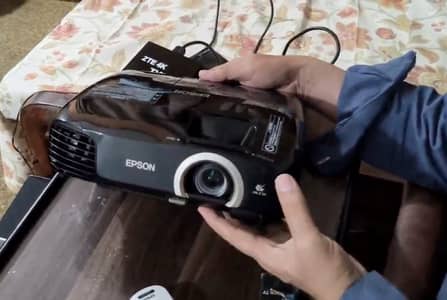 Epson Europe EH-TW5200 Projector,3D-1080P Full HD Home Video Projector