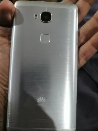 Huawei  4/64 neat and clean condition