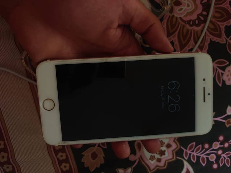 Apple iPhone 7 Plus 1