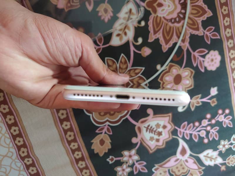 Apple iPhone 7 Plus 7