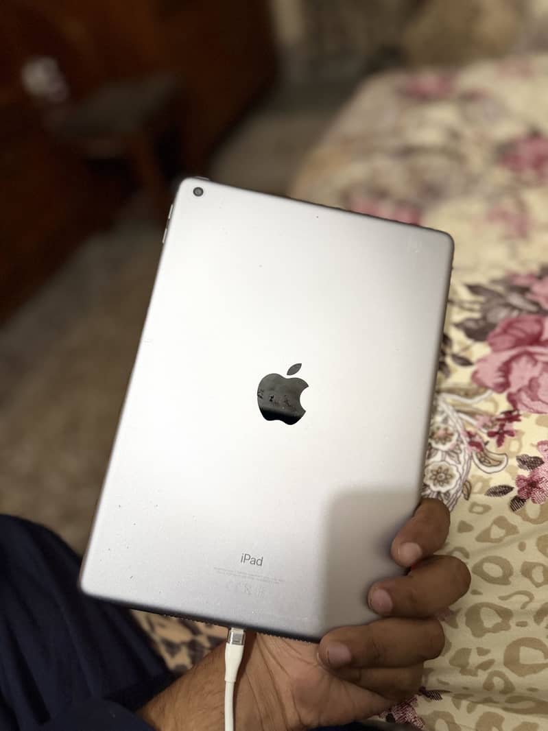 iPad 6th gen 2
