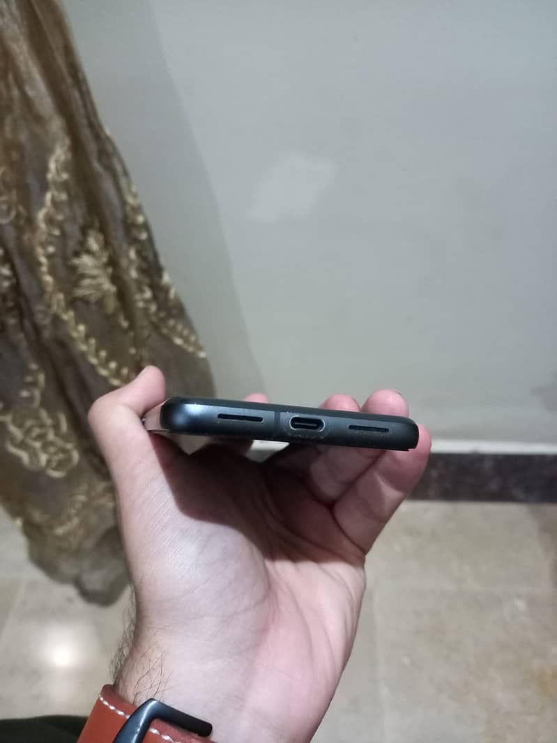 Google Pixel 8 3