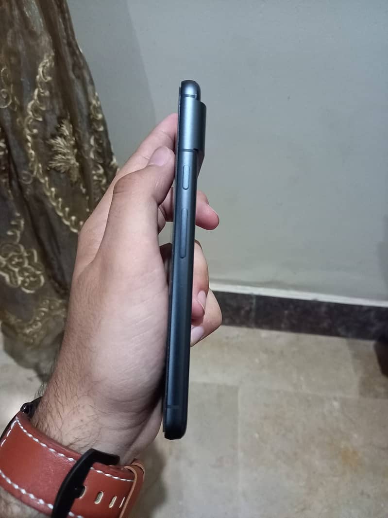 Google Pixel 8 5