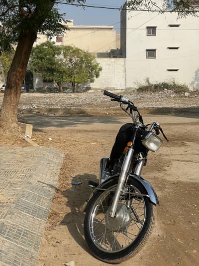 bike 10/10 ok h koi kam nh h lo or chalao