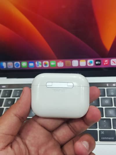 Airpods pro 3 charging case