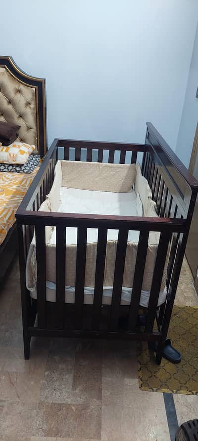 Bay Cot | Excellent Condition