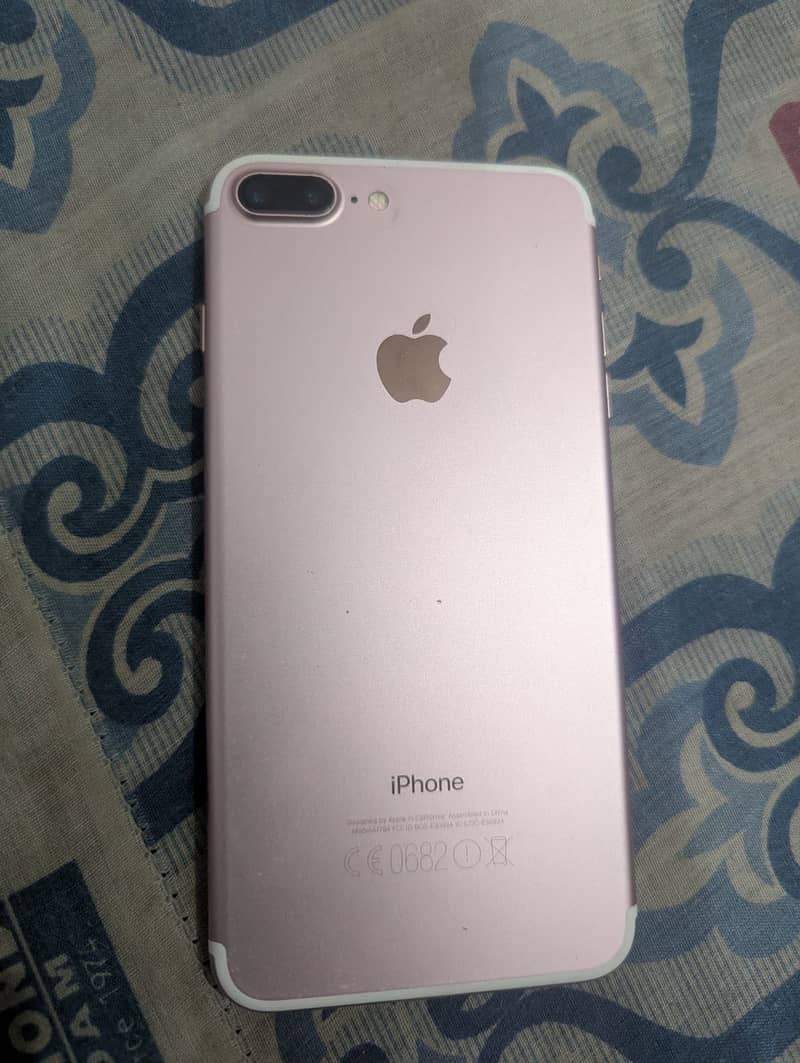 Apple iPhone 7 Plus 2