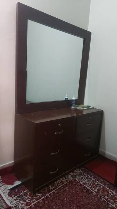 Dressing table