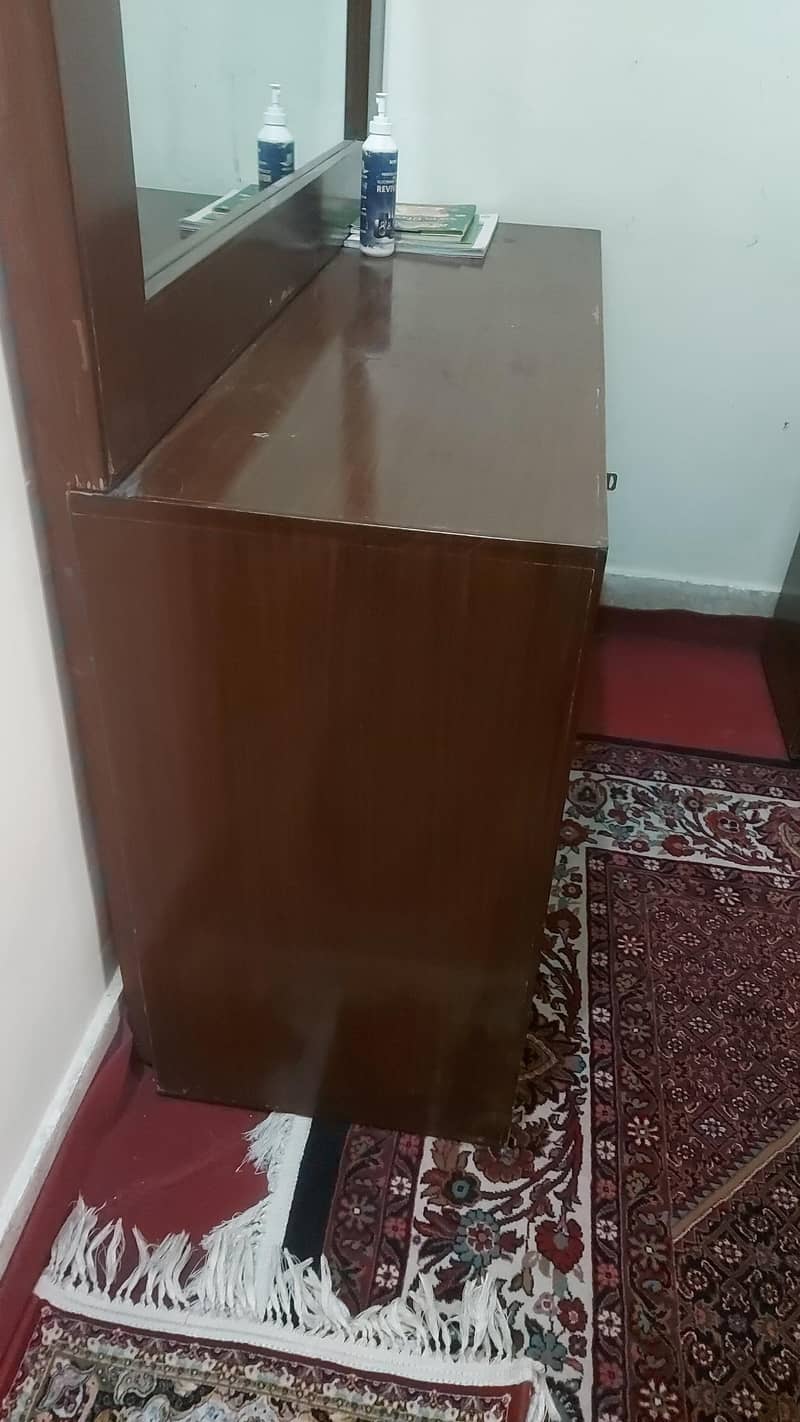 Dressing table 1