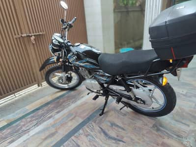 for sale Suzuki 150se like ka new coundation just buy and drive. .