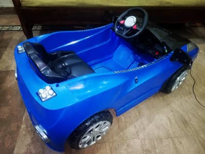 Kids Car with swing mode, usb,music,Lights,battery,All ok O3128O8378O