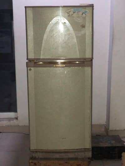 Dawlance 2 Door Refrigerator for sale in working condition