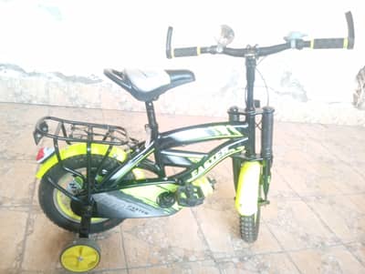 sell to bicycle for 4to5year kid
