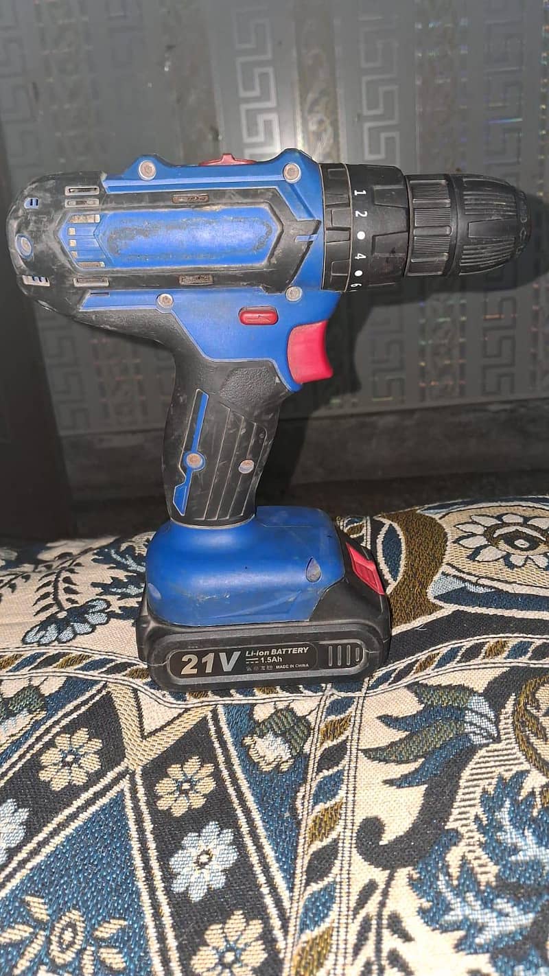 Rechargeable drill machine 0