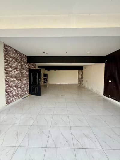 6 Marla Commercial Building 1st Floor For Rent | Location: DHA Phase 4 DD Commercial, Lahore
